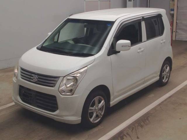 9004 SUZUKI WAGON R MH34S 2013 г. (TAA Kantou)